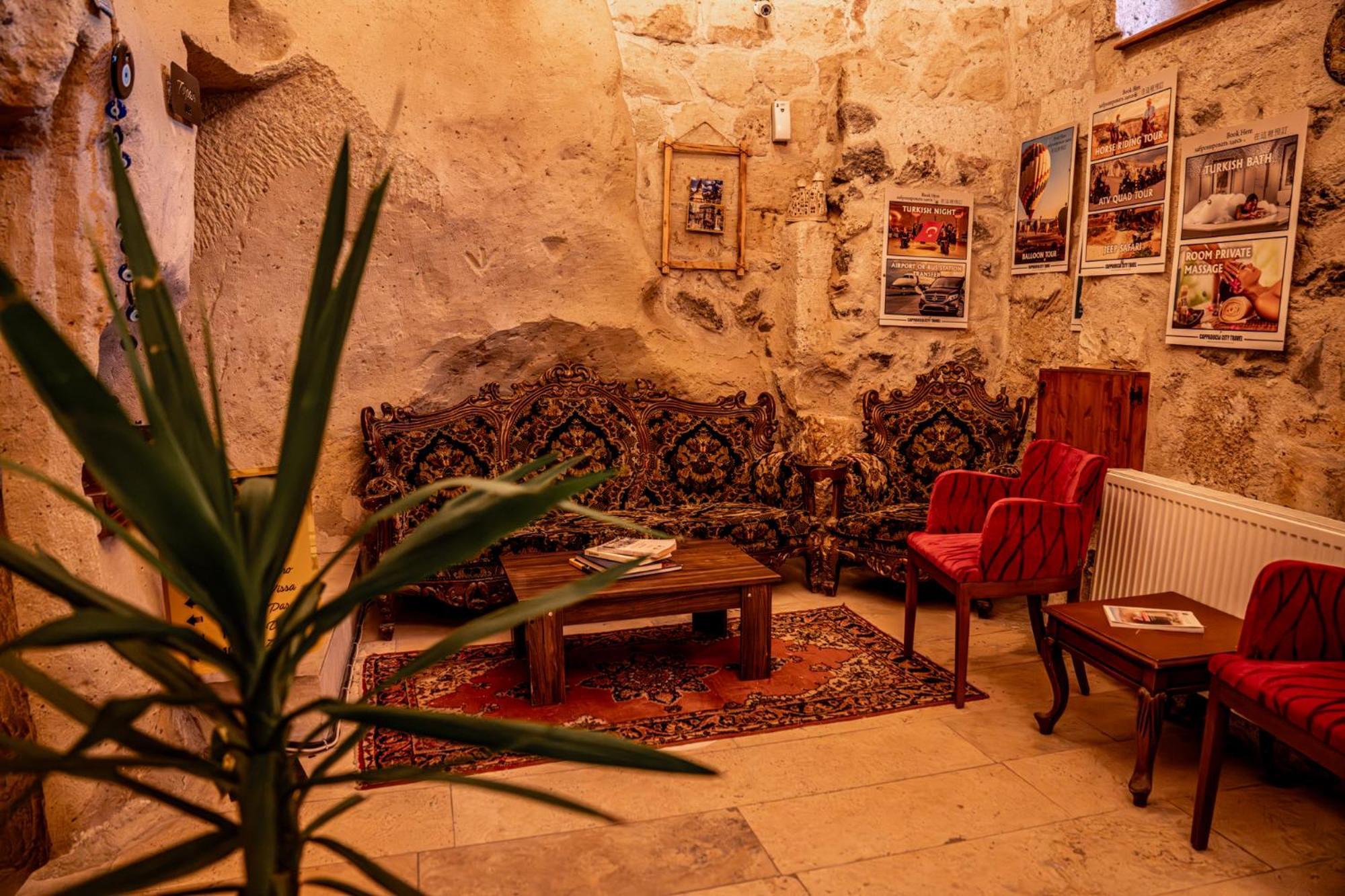 纳尔洞穴之家酒店 内夫谢希尔 外观 照片